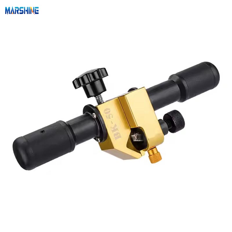 Vũ nữ thoát hiểm trên cao BK-50